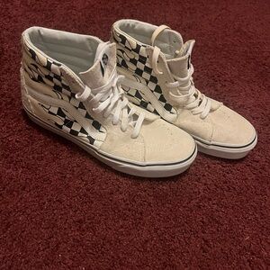 Vans Off The Wall black & white checkered flame shoes. Women’s size 8.5 Men’s 7